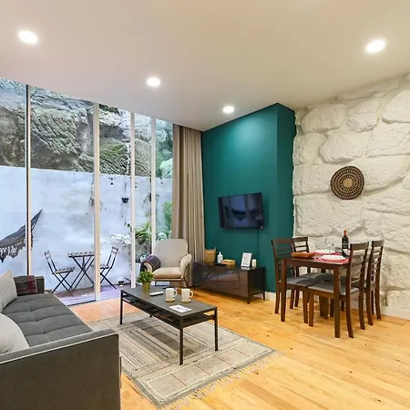 Patio De Santa Catarina - By Guest Apartment Porto