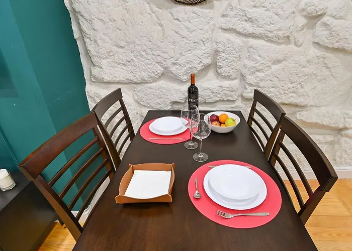 Bmyguest - Patio De Santa Catarina Apartment * Porto